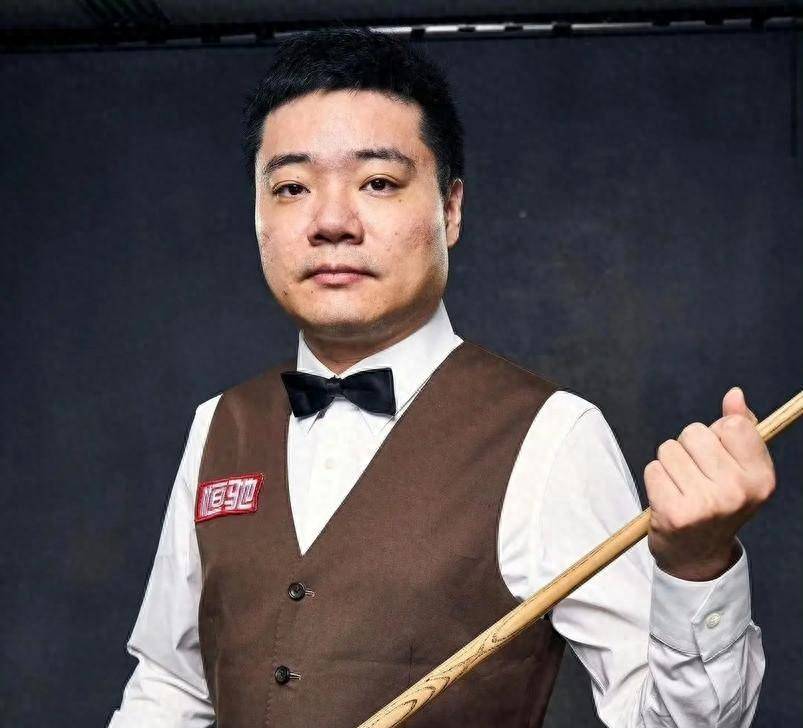  电竞赛场再起风云：齐鲁赤兔队险胜中原火箭队，赛场气氛火爆定海神针仍在