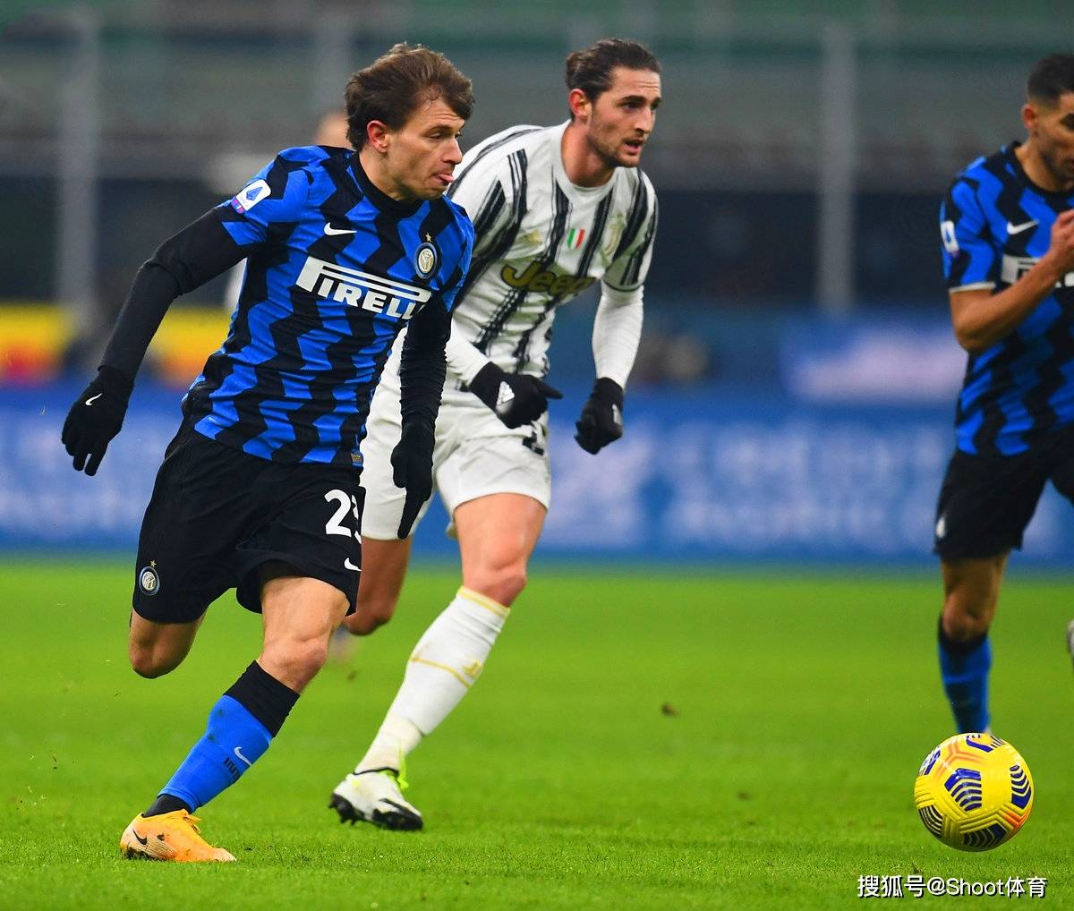 PANDA-包含意大利杯赛前走向成谜，门兴格拉德巴赫扳平良机，话题不断，纪律约束更严格的词条