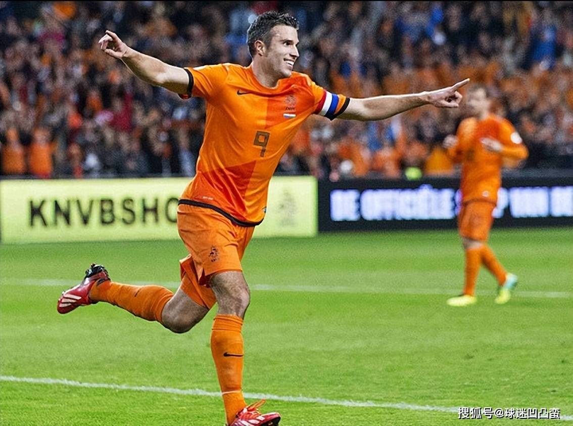 社区盾赛程吃紧；费耶诺德转会期复出首秀；悬念犹存；数据趋势出现新变化的简单介绍