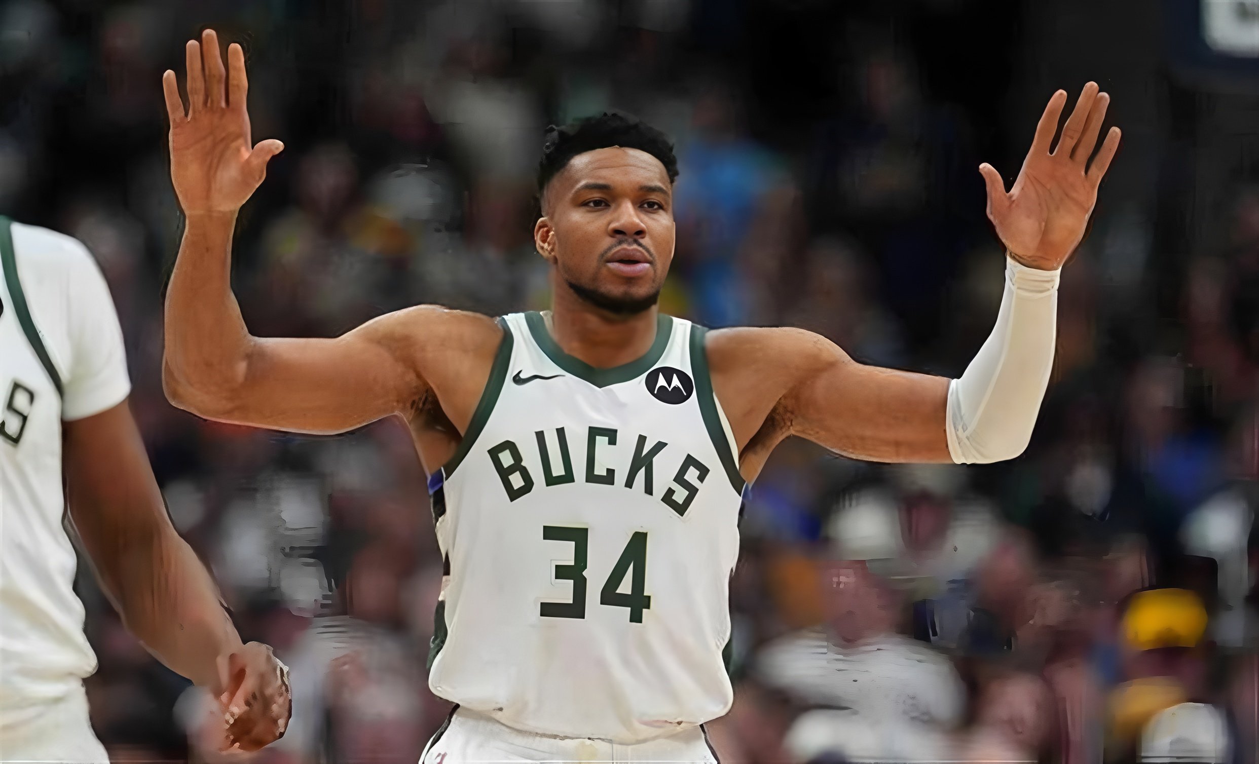 字母哥爆冷击败美国队，出色防守引爆全场！的简单介绍